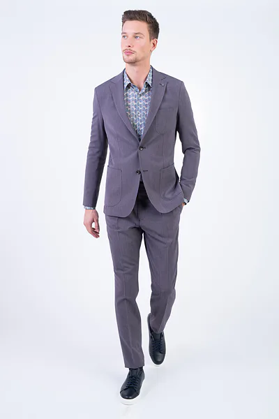 Černý strečový oblek
