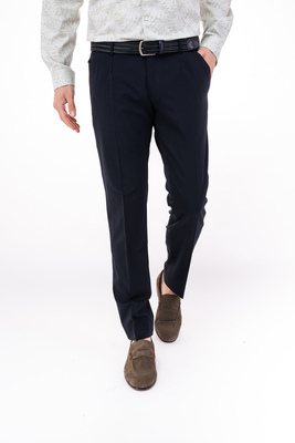 Vlněné kalhoty V přiléhavém střihu