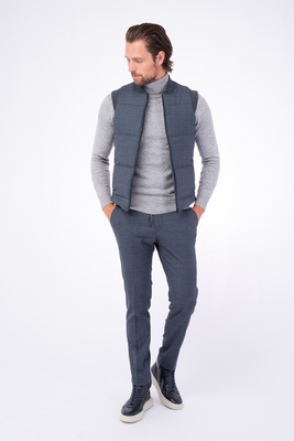 Prošívaná vesta V pohodlném střihu Prošívaná vesta V pohodlném střihu