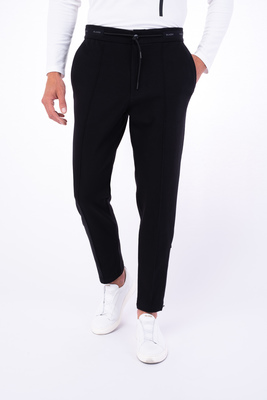 Bavlněné tepláky V pohodlném střihu Bavlněné tepláky V pohodlném střihu