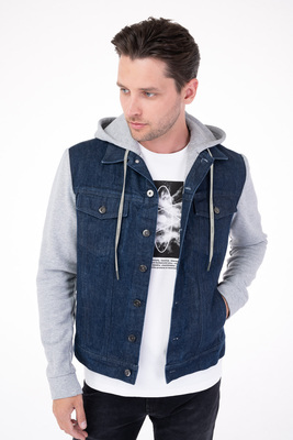 Bavlněná bunda V přiléhavém střihu Bavlněná bunda V přiléhavém střihu