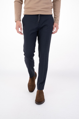 Vlněné kalhoty V přiléhavém střihu Vlněné kalhoty V přiléhavém střihu