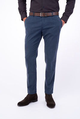 Strečové kalhoty V přiléhavém střihu Strečové kalhoty V přiléhavém střihu