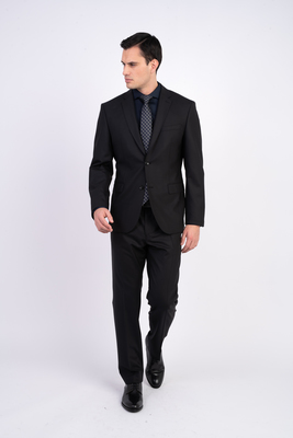 Černý strečový oblek Ve volném střihu Černý strečový oblek Ve volném střihu