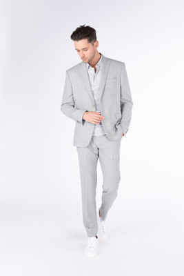 Vlněný oblek V přiléhavém střihu Vlněný oblek V přiléhavém střihu