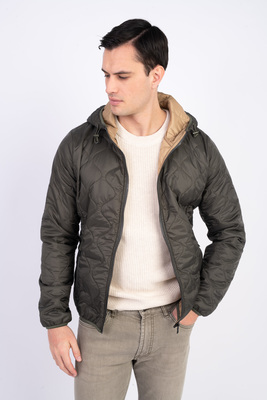 Prošívaná bunda V pohodlném střihu Prošívaná bunda V pohodlném střihu