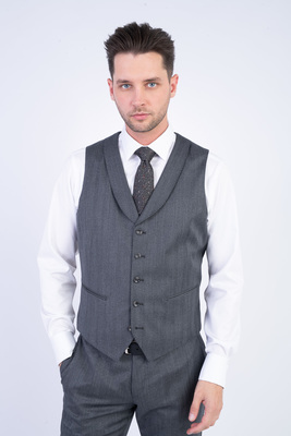 Vesta s lineárním vzorem V pohodlném střihu Vesta s lineárním vzorem V pohodlném střihu