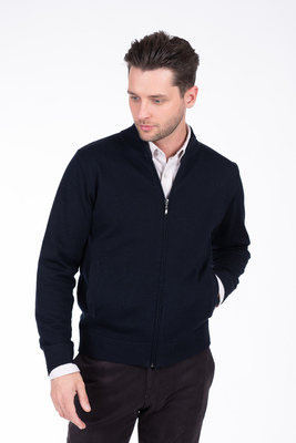 Svetr z merino vlny V pohodlném střihu Svetr z merino vlny V pohodlném střihu