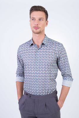 Bavlněná košile se vzorem V pohodlném střihu Bavlněná košile se vzorem V pohodlném střihu