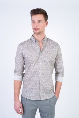 Bavlněná košile se vzorem V pohodlném střihu