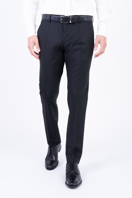 Černé strečové kalhoty V přiléhavém střihu Černé strečové kalhoty V přiléhavém střihu