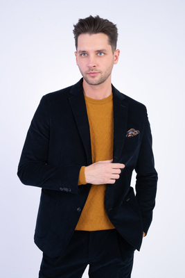 Elegantní manšestrové sako V pohodlném střihu Elegantní manšestrové sako V pohodlném střihu