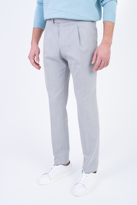 Letní kalhoty se sponou V pohodlném střihu