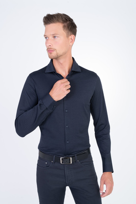 Bavlněná košile V přiléhavém střihu Bavlněná košile V přiléhavém střihu