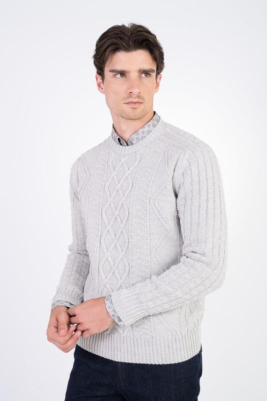 Svetr z merino vlny V pohodlném střihu