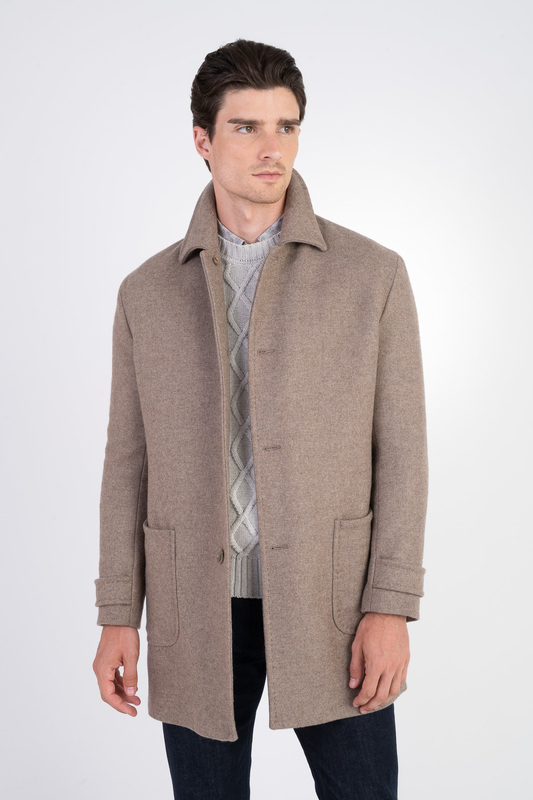 Vlněný plášť V pohodlném střihu