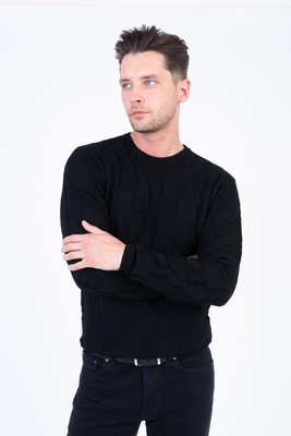 Merino svetr se vzorem V pohodlném střihu