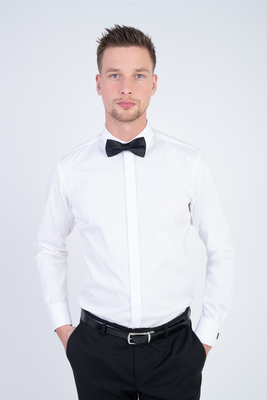 Strečová společenská košile V pohodlném střihu