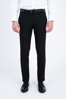 Černé strečové kalhoty V přiléhavém střihu Černé strečové kalhoty V přiléhavém střihu