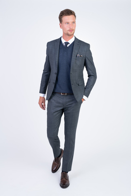 Strukturovaný oblek V přiléhavém střihu Strukturovaný oblek V přiléhavém střihu