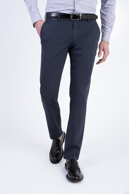 Strečové kalhoty V pohodlném střihu