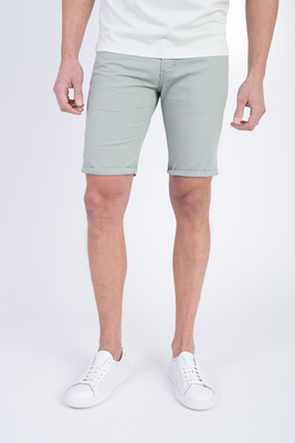 Strečové šortky V přiléhavém střihu