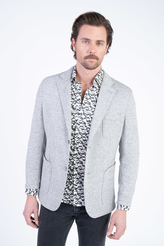 Strečové sako se lnem Ve volném střihu