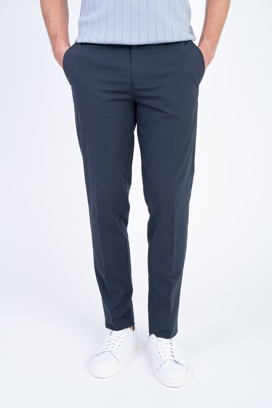 Strečové seersucker kalhoty V uvolněném střihu