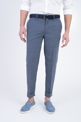 Strečové kalhoty V uvolněném střihu Strečové kalhoty V uvolněném střihu